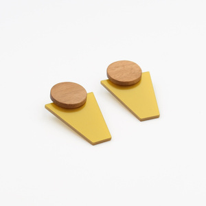 Ξύλινα σκουλαρίκια με χρυσό plexiglass - καρφωτά, ξύλο, plexi glass, μεγάλα