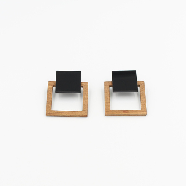 Ξύλινα τετράγωνα σκουλαρίκια με μαύρο plexiglass - ξύλο, γεωμετρικά σχέδια, καρφωτά, μικρά, plexi glass - 3