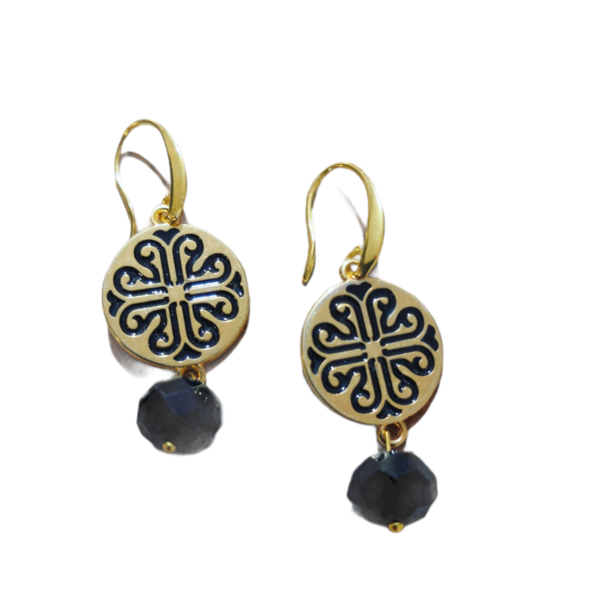 Μικρά κρεμαστά σκουλαρίκια σε χρυσό με μαύρο χρώμα με έθνικ διάθεση. - πέτρες, μικρά, ethnic, κρεμαστά