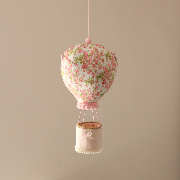Κρεμαστό διακοσμητικό αερόστατο σε φλοράλ - κορίτσι, αερόστατο, romantic, κρεμαστά, διακοσμητικά