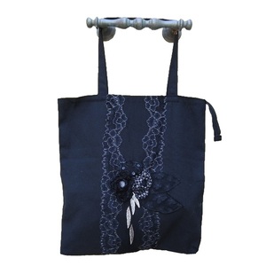 Τσάντα 40*44 εκ. απο μαύρο καμβά με χειροποίητη υφασμάτινη σύνθεση - ύφασμα, ώμου, μεγάλες, all day, tote