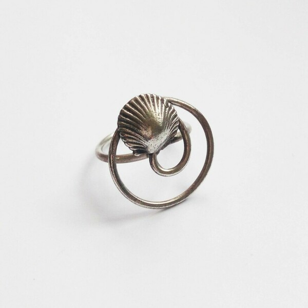 Επάργυρο δαχτυλίδι σε σπιράλ σχέδιο με κοχυλάκι - επάργυρα, μικρά, αυξομειούμενα, γούρια, φθηνά