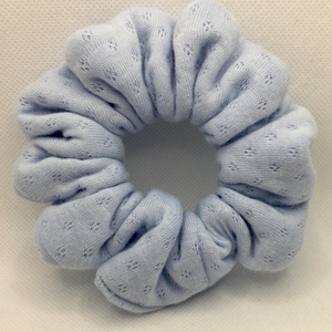 Υφασμάτινο λαστιχάκι scrunchie baby blue - ύφασμα, για τα μαλλιά, λαστιχάκια μαλλιών - 3
