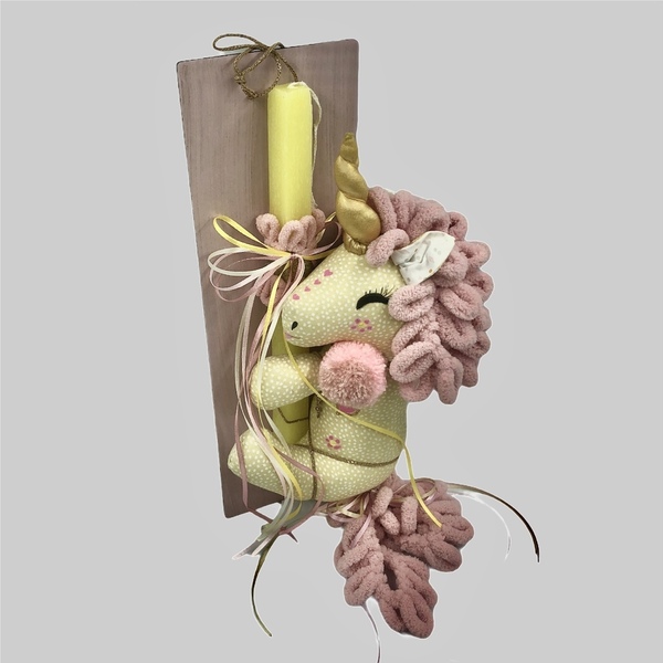 Αρωματική Λαμπαδα σε ροζ ξυλινη πλάτη με μονοκερο σε παστέλ κίτρινο και ροζ πουδρε μαλλιά - κορίτσι, λαμπάδες, μονόκερος, για παιδιά, για μωρά - 3