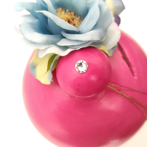 Κουμπαράς ροζ με λουλούδια. - ύφασμα, swarovski, λουλούδια, πηλός, κουμπαράδες - 3