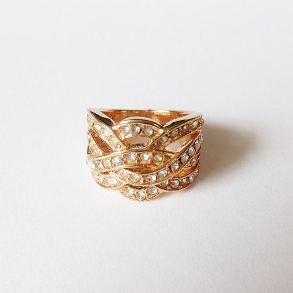 Εντυπωσιακό Γυναικείο δαχτυλίδι με στράς σε χρυσό χρώμα - στρας, σταθερά, για γάμο, επιροδιωμένα, φθηνά - 4