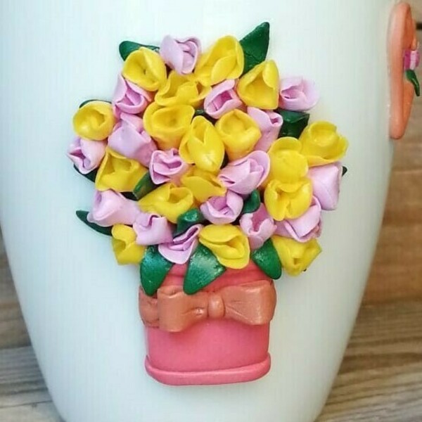 Τρισδιάστατη Χειροποίητη κούπα με πολυμερικό πηλό και σχέδιο γλαστράκι με κίτρινα λουλούδια. - δώρο, χειροποίητα, πορσελάνη, κούπες & φλυτζάνια, πολυμερικό πηλό - 5