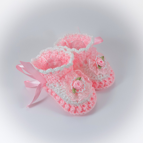 Πλεκτά λευκό-ροζ παπουτσάκια για κορίτσια/ 0-12/ Crochet white-pink booties for babies - κορίτσι, 0-3 μηνών, βρεφικά ρούχα - 3