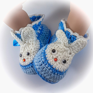 Πλεκτά λευκά-γαλάζια παπουτσάκια για αγόρια/ κουνελάκια/ 0-12/ Crochet white-blue booties for a baby boy/ bunnies - αγόρι, βρεφικά ρούχα - 4