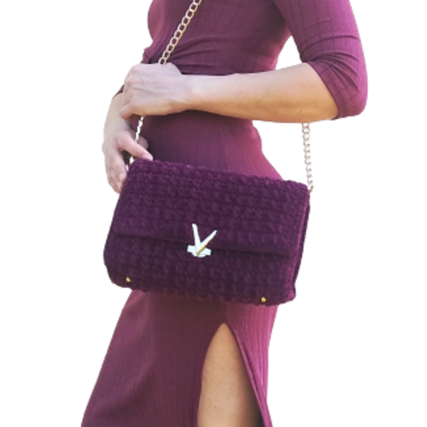 Deep purple / Μικρή χειροποίητη τσάντα σε βαθύ δαμασκινί - clutch, χιαστί, all day, πλεκτές τσάντες, μικρές - 2