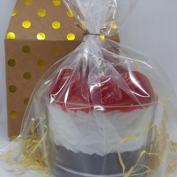 Κερί Χειροποίητο Αρωματικό Cheesecake Κόκκινο-Άσπρο-Καφέ 8x8cm - αρωματικά κεριά - 2