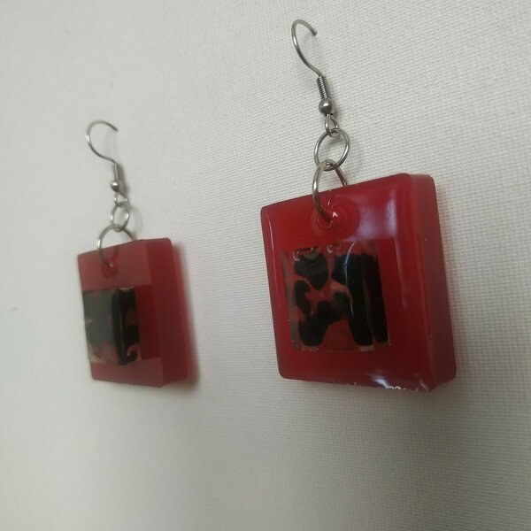 Σκουλαρίκια τετράγωνα από υγρό γυαλί κόκκινα 5,5x3 εκ./Square liquid glass earrings in red 5,5x3 cm - γυαλί, ατσάλι, κρεμαστά, μεγάλα, γάντζος - 2