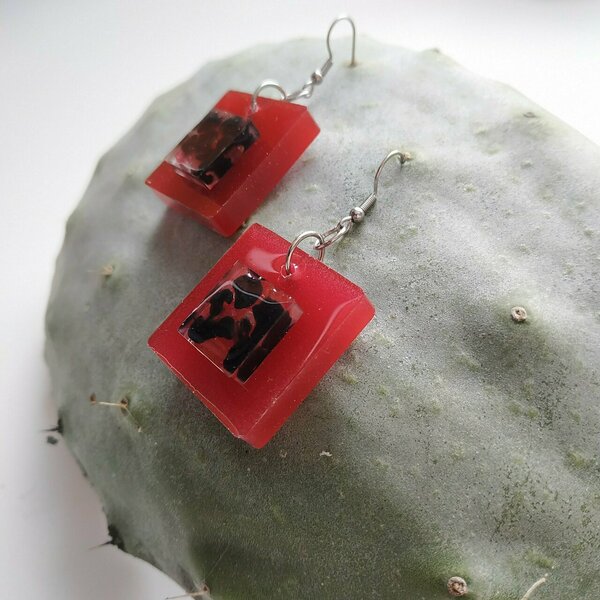 Σκουλαρίκια τετράγωνα από υγρό γυαλί κόκκινα 5,5x3 εκ./Square liquid glass earrings in red 5,5x3 cm - γυαλί, ατσάλι, κρεμαστά, μεγάλα, γάντζος - 3