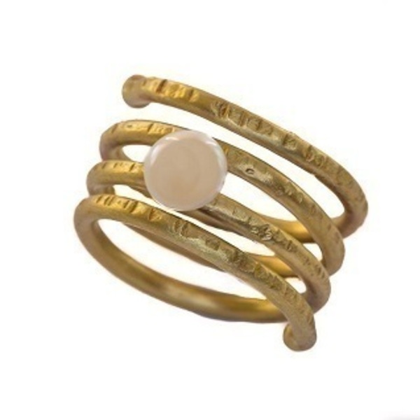 Δαχτυλίδι ορειχάλκινο σπιράλ με μαργαριτάρι - μοντέρνο, μαργαριτάρι, ορείχαλκος, δαχτυλίδι, καθημερινό