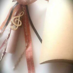 Πασχαλινή λαμπαδα αρωματική 30 cm με υφασματινο πουλακη και ξυλινο κλειδι σολ - κορίτσι, λαμπάδες, για ενήλικες, για εφήβους - 2