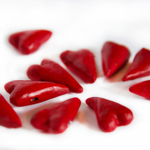 Χάντρες καρδιές κόκκινες 2,5 εκ. papier mache σετ 10 τεμ. - καρδιά, χάντρες, υλικά κοσμημάτων