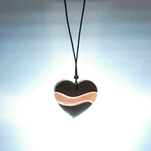 Μενταγιόν καρδιά από niangon και υγρό γυαλί - ξύλο, γυαλί, γυναικεία, καρδιά, δώρο - 2