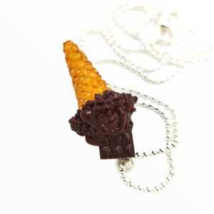 Kολιέ παγωτό χωνάκι με γεύση σοκολάτα (chocolate ice cream necklace),χειροποίητα κοσμήματα μινιατούρες μανιταριών και απομίμησης φαγητού απο πολυμερικό πηλό Mimitopia - πηλός, χειροποίητα, παγωτό, μινιατούρες φιγούρες - 2