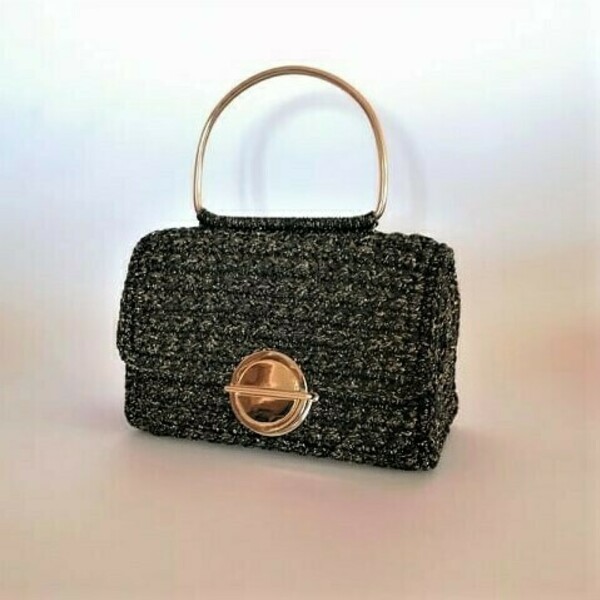 Glittery black purse/ Κομψή χειροποίητη τσάντα χειρός με χρυσό χερούλι - νήμα, χειρός, πλεκτές τσάντες, μικρές - 2