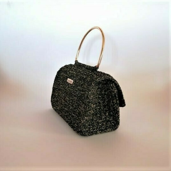 Glittery black purse/ Κομψή χειροποίητη τσάντα χειρός με χρυσό χερούλι - νήμα, χειρός, πλεκτές τσάντες, μικρές - 3