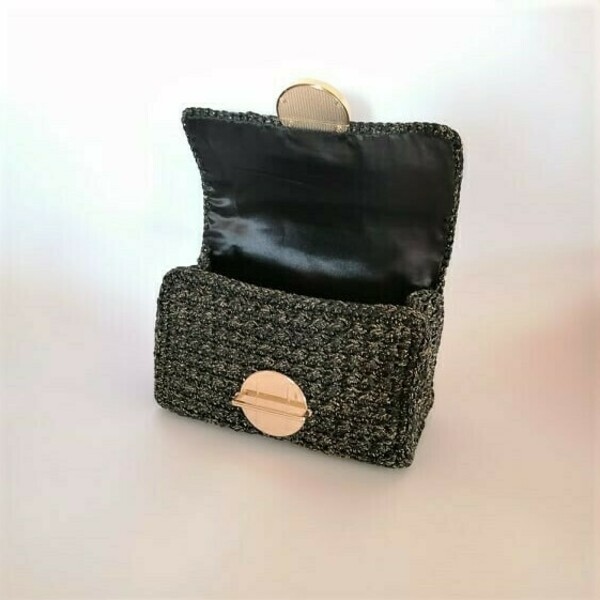 Glittery black purse/ Κομψή χειροποίητη τσάντα χειρός με χρυσό χερούλι - νήμα, χειρός, πλεκτές τσάντες, μικρές - 4