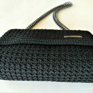 Modern purse/ Μαύρη πλεκτή χειροποίητη τσάντα - νήμα, ώμου, all day, πλεκτές τσάντες, μικρές - 5