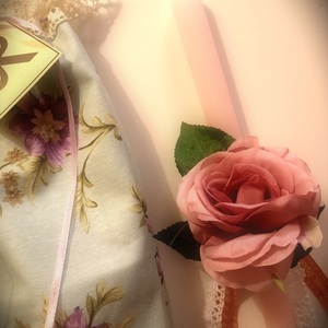 Πασχαλινή αρωματική λαμπάδα 30cm σε ροζ χρωμα και τριανταφυλλο - κορίτσι, λαμπάδες, ζευγάρια, για παιδιά, για εφήβους