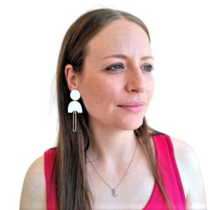 Veronica/ Μοντέρνα χειροποίητα μπεζ σκουλαρίκια από πηλό και μέταλλο - μοντέρνο, πηλός, μακριά, κρεμαστά, φθηνά - 4