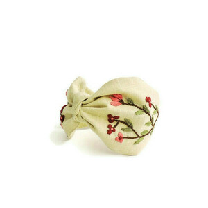 Χειροποίτη φλοράλ κεντημένη στο χέρι στέκα σε μπεζ λινό ύφασμα / Handmade floral embroidery headband in beige linen cloth . - φλοράλ, στέκες - 2
