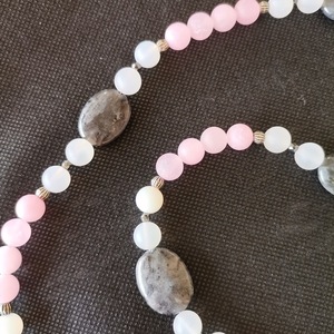 Μακρύ κολιέ με ροζ νεφρίτη και λευκό αχάτη - ημιπολύτιμες πέτρες, μακριά - 2