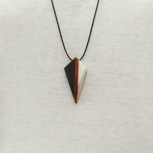 Κολιέ με ξύλο ελιάς και πολυμερικό πηλό σε τριγωνικό σχήμα - γυαλί, ρητίνη, μακριά, boho, unisex gifts - 3