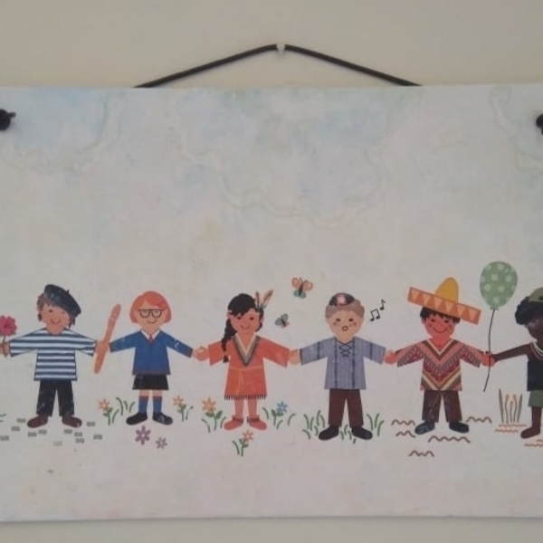 παιδικό καδράκι. Παγκόσμια αγκαλιά - παιδική αλληλεγγύη - πίνακες & κάδρα, κορίτσι, αγόρι, μικρός πρίγκιπας, παιδικά κάδρα
