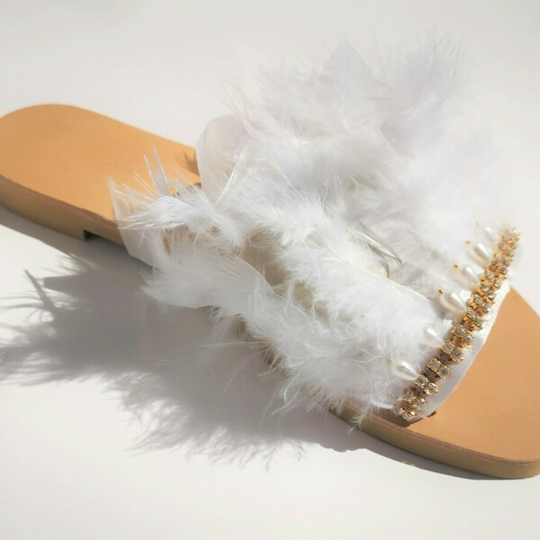 Angelique in white wedding sandal χειροποίητο δερμάτινο λευκό νυφικό σανδάλι με φτερά, κρύσταλλα και πέρλες - φλατ, δέρμα, νυφικά, φτερό, slides - 4