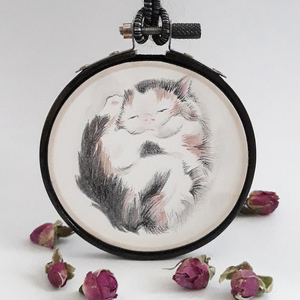 Κολιέ με φυσικό μετάξι ζωγραφισμένο στο χέρι , γάτα 2 - ύφασμα, ζωγραφισμένα στο χέρι, μακριά, μεγάλα, 100% φυσικό - 2