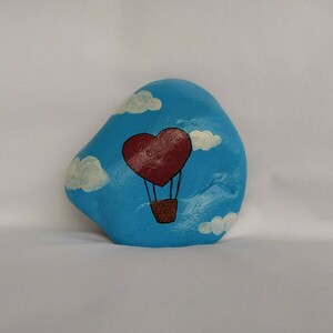 Διακοσμητική πέτρα θαλάσσης με αερόστατο καρδιά - πέτρα, καρδιά, αερόστατο, διακοσμητικές πέτρες - 2