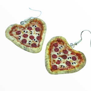 Σκουλαρίκια λαχταριστή Ιταλική πίτσα σε σχήμα καρδιάς (pizza earrings),χειροποίητα κοσμήματα απομίμησης φαγητού απο πολυμερικό πηλό Mimitopia - καρδιά, πηλός, χειροποίητα, γάντζος, φαγητό - 3