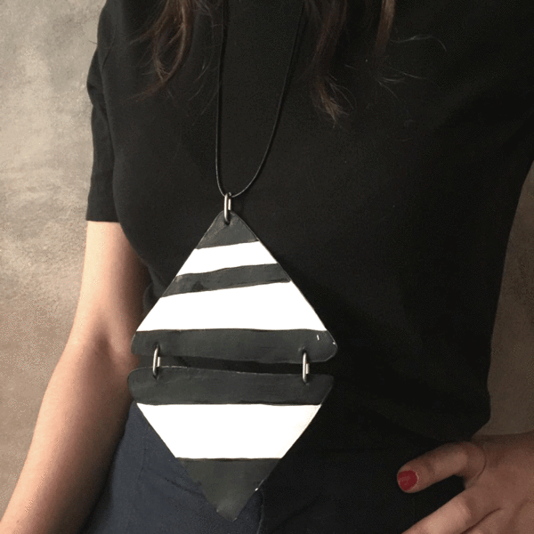 BLACK AND WHITE NECKLACE 1 - πηλός, μακριά, μεγάλα - 2