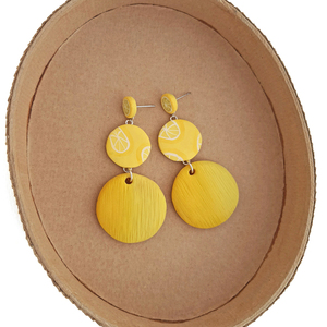 Κίτρινα καρφωτά σκουλαρίκια με λεμόνια - πηλός, ατσάλι, κρεμαστά, μεγάλα, faux bijoux, καρφάκι - 2