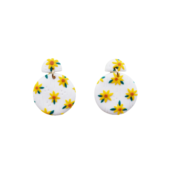 "Yellow daisies"- Χειροποίητα καρφωτά σκουλαρίκια με μαργαρίτες (πηλός, αρζαντό) (3,5εκ.) - πηλός, λουλούδι, μικρά, boho, κρεμαστά