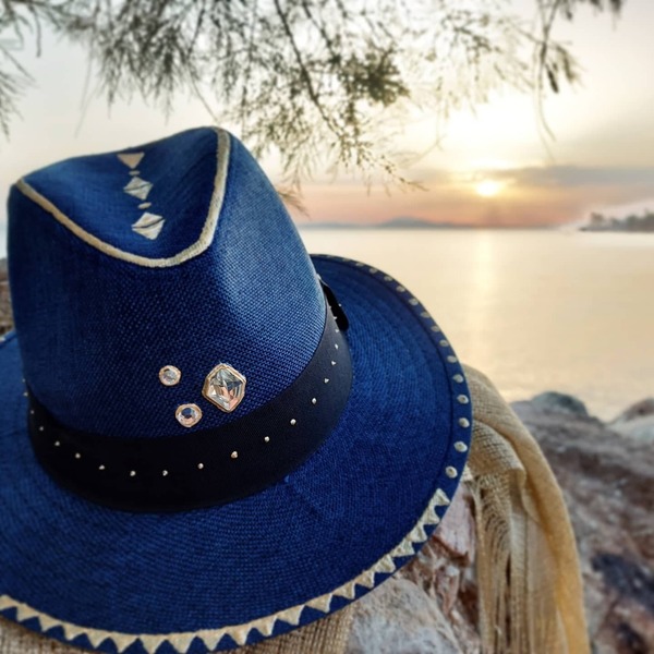 Custom / Handpainted καπέλο Gold & Blue - γυναικεία, απαραίτητα καλοκαιρινά αξεσουάρ, boho, δώρα για γυναίκες, ψάθινα - 4