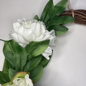 Χειροποιητο Διακοσμητικο Καφε Στεφανι Με Ασπρα Λουλουδια διαμ.30cm - διακοσμητικό, στεφάνια - 2