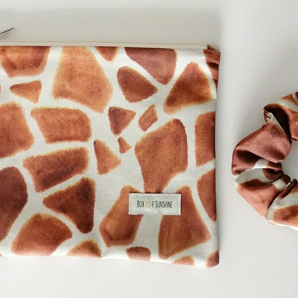Τσαντάκι (νεσεσέρ) Giraffe + scrunchie - ύφασμα, αδιάβροχο, ethnic