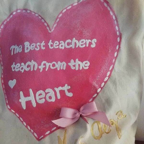 Δώρο για την δασκάλα - Πάνινη τσάντα ζωγραφισμένη με καρδιά 2021 - ύφασμα, δώρα για δασκάλες, πάνινες τσάντες - 2
