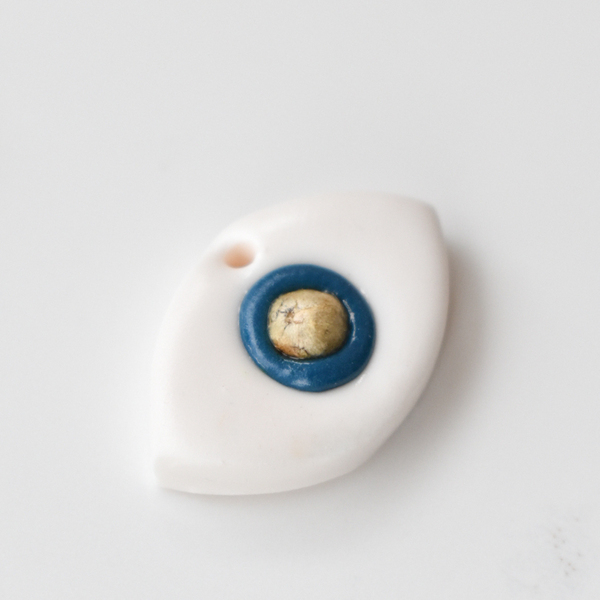 Ελένη // μπαχαρικά (κρεμαστό) λευκός και μπλε πηλός - charms, πηλός, μάτι, ατσάλι - 2