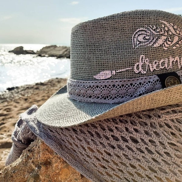 Custom / Handpainted καπέλο "Dreamer" - φτερό, αξεσουάρ παραλίας, δώρα για γυναίκες, ψάθινα