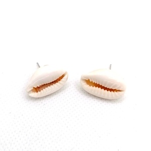 Σκουλαρίκια με Cowrie shell - απαραίτητα καλοκαιρινά αξεσουάρ, καρφωτά, μικρά