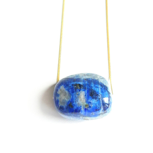 Επίχρυσο χειροποίητο κολιέ Lapis lazuli - ημιπολύτιμες πέτρες, charms, επιχρυσωμένα, κοντά, μπλε χάντρα