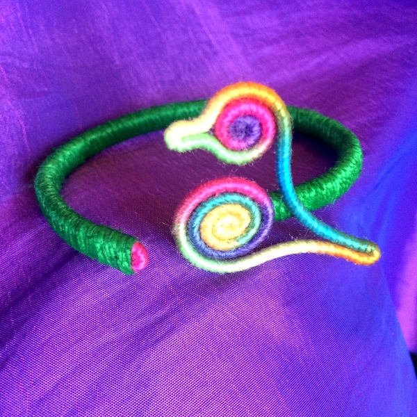 Παιδικό βραχιόλι από νήμα και σύρμα "Πουλάκι" σε 5 χρώματα - boho, κοσμήματα, χεριού, αυξομειούμενα, παιδικά βραχιόλια - 5
