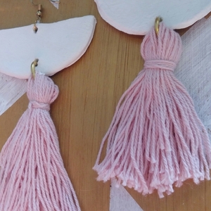 Λευκά Κρεμαστά Σκουλαρίκια από πηλό με ροζ φουντακια - με φούντες, πηλός, μακριά, boho - 2