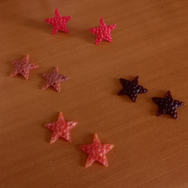 Καρφωτά σκουλαρίκια αστερίας "starfish" από υγρό γυαλί . - γυαλί, κοχύλι, καρφωτά, μικρά, ατσάλι - 4
